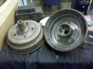 Rear wheel hubs